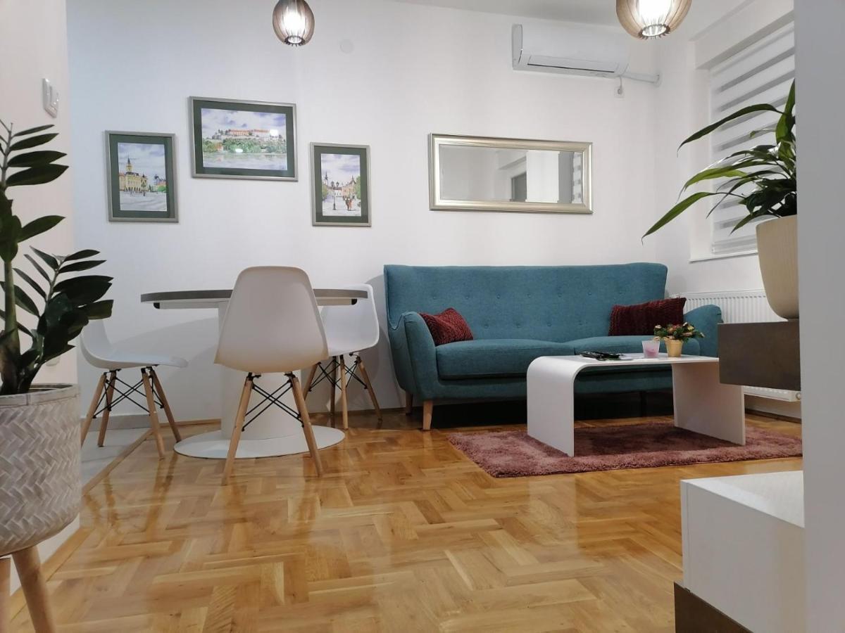 Ferienwohnung Carmen Deluxe Novi Sad Exterior foto